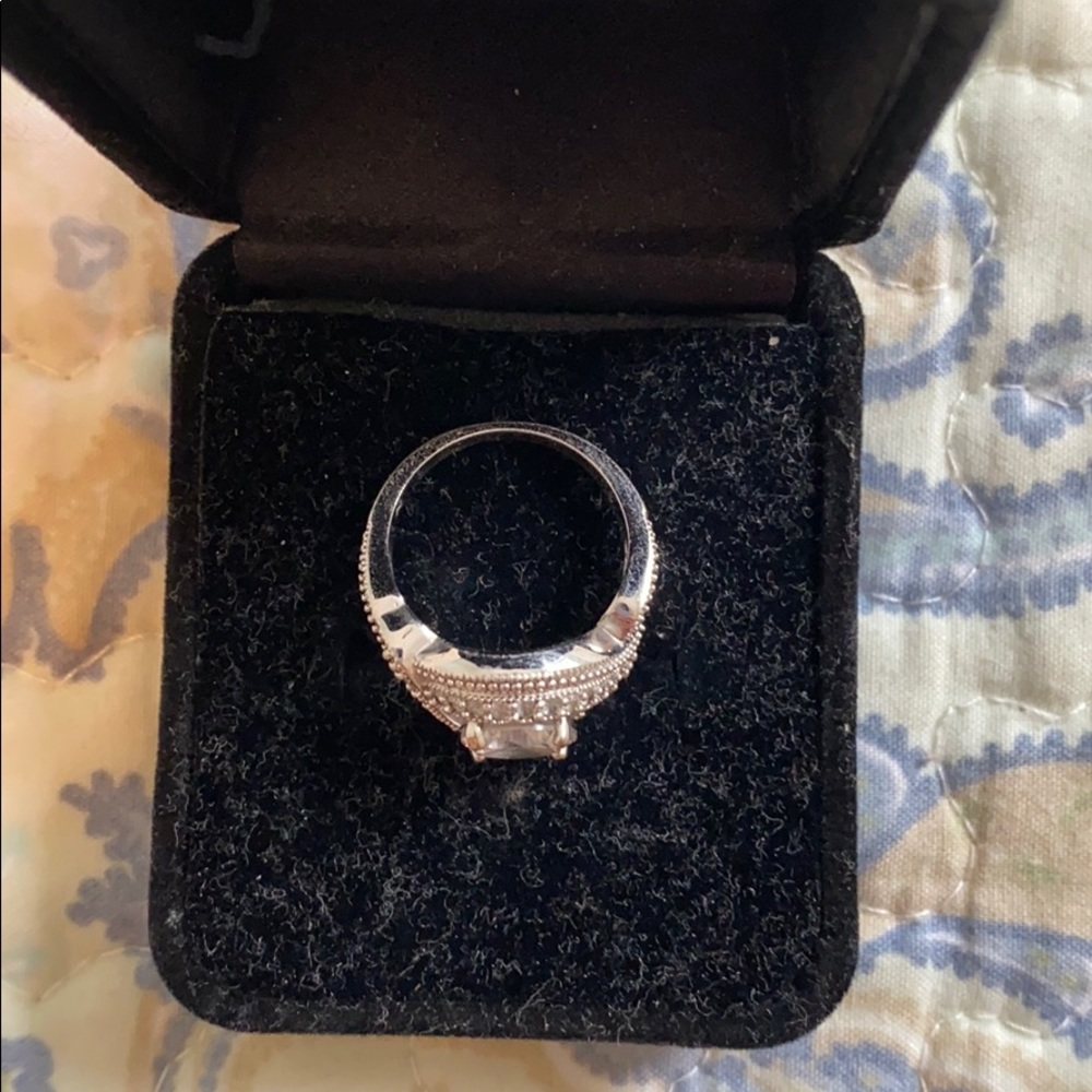 CZ ring - Picture 3 of 3
